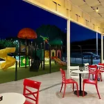 Fishland Seaside * Plazhi San Pietro