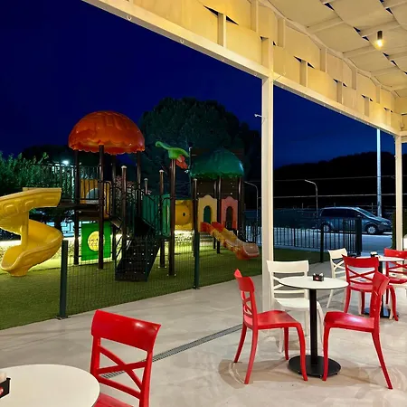 Fishland Seaside * Plazhi San Pietro