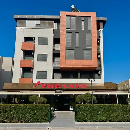 Fishland Seaside فندق