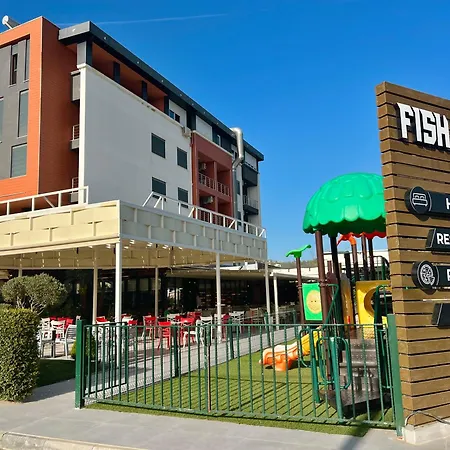 Fishland Seaside 酒店 *