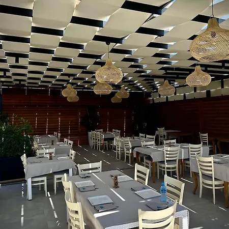 فندق Fishland Seaside Plazhi San Pietro
