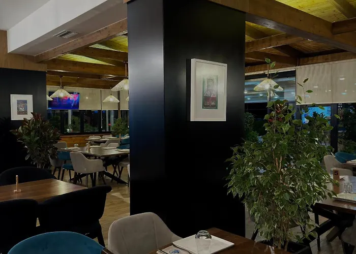 Fishland Seaside 酒店