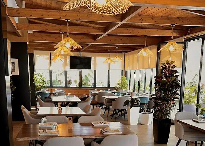 Fishland Seaside Plazhi San Pietro